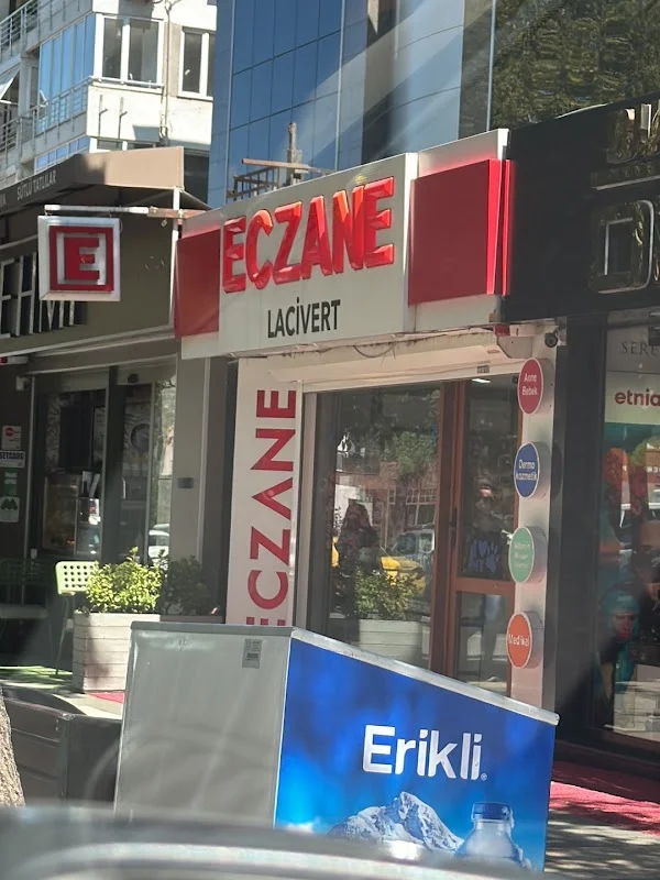 Lacivert Eczanesi