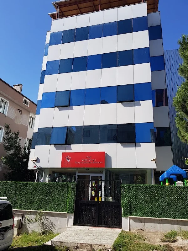 MALTEPE GÜLEN DÜNYA KREŞ VE GÜNDÜZ BAKIM EVİ 0-6 Yaş