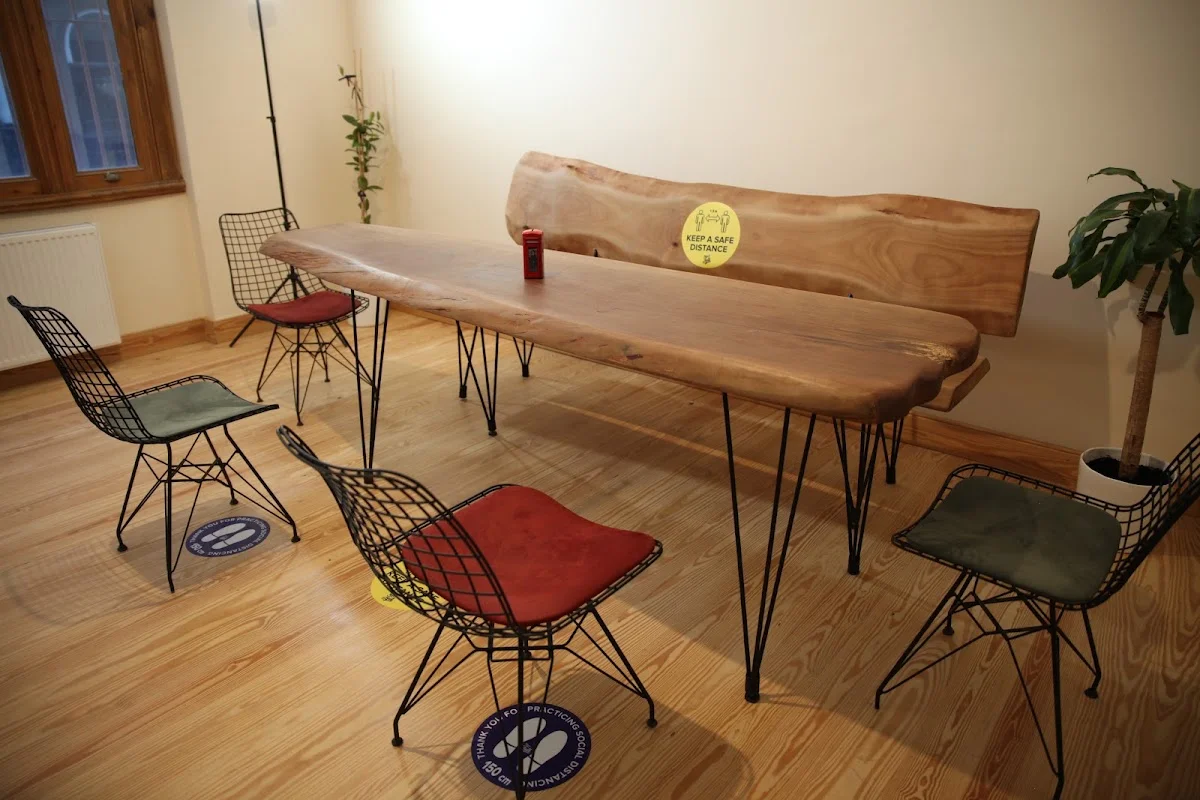 Meet 2 Talk Cafe Kadıköy