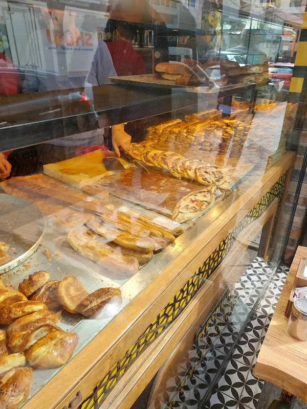 Meşhur Sarıyer Börekçisi
