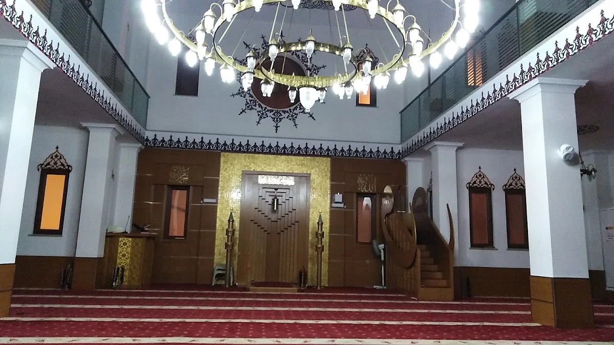 Mültezem Cami