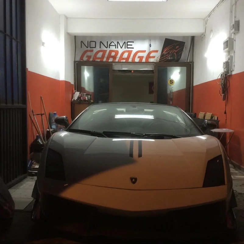 No Name Garage