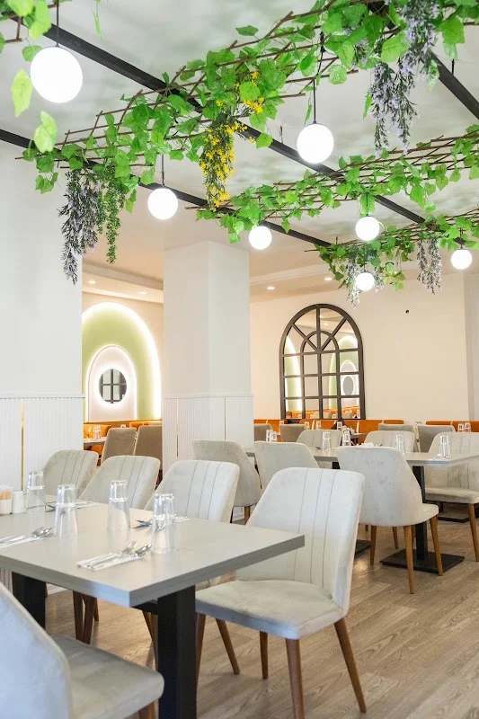 Nook Lounge Cafe