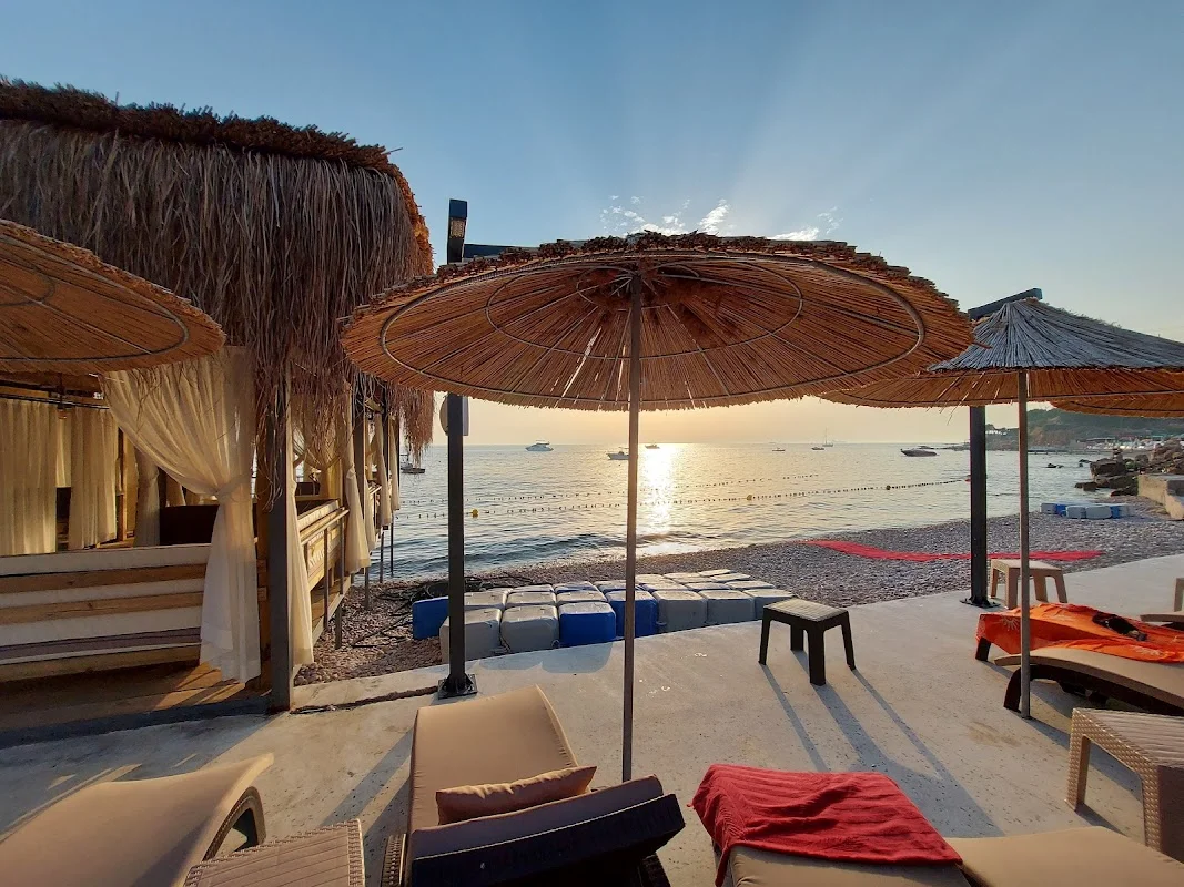 Noya Beach