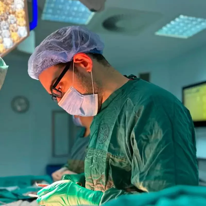 Op. Dr. İlkay Şamil Beydilli - İstanbul Estetik Cerrah I Rinoplasti I Liposuction I Meme Estetiği I Jinekomasti Üsküdar