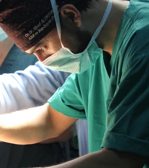 Op. Dr. Niyazi Altıntoprak | Burun Estetiği Doktoru