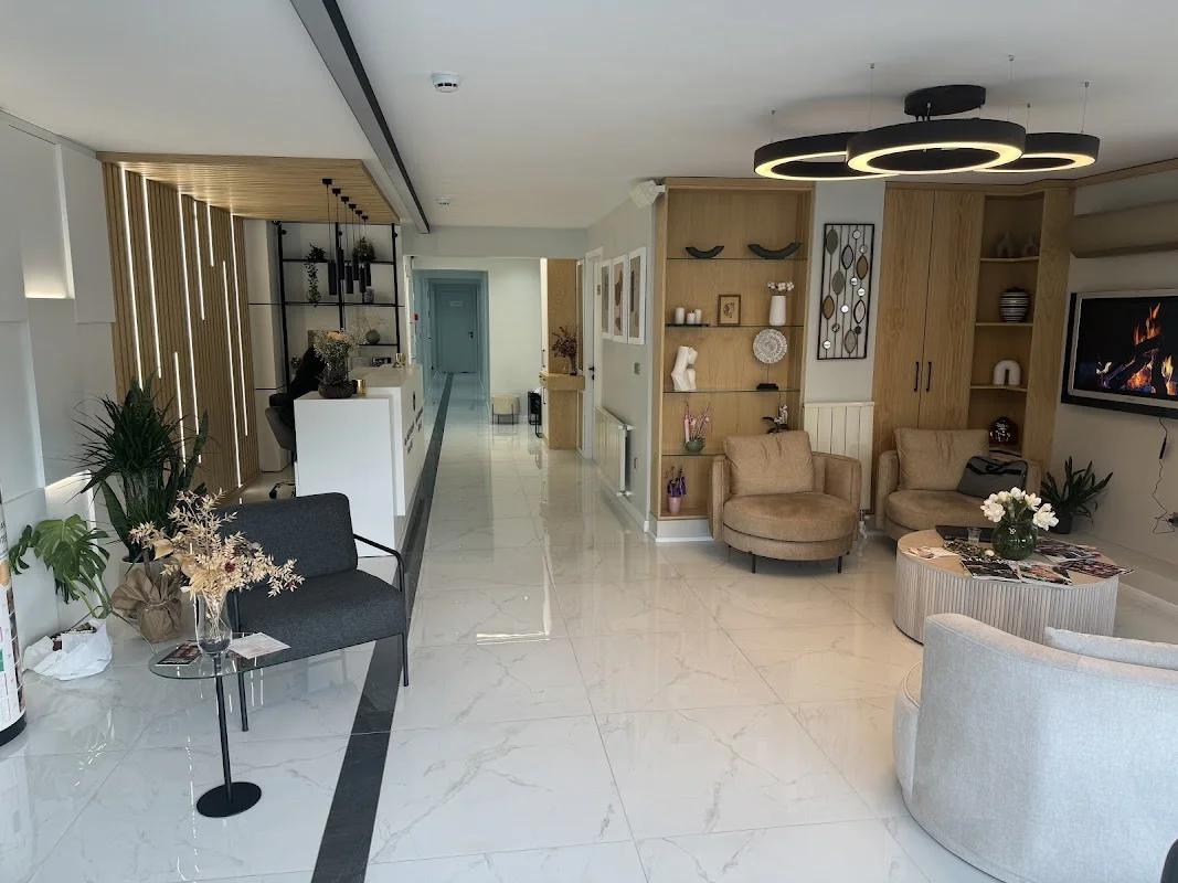 Op. Dr. Yıldız Acar Ebcim, MD, FEBO Oküloplastik Cerrahi - Kadıköy, İstanbul