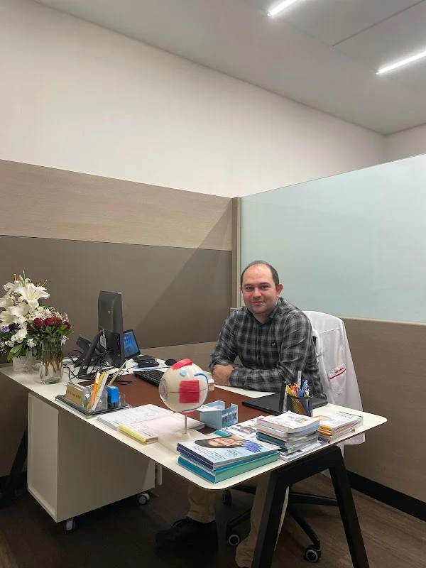 Op.Dr.Burak Akbay - Göz Hastalıkları Uzmanı - Bahçelievler, İstanbul