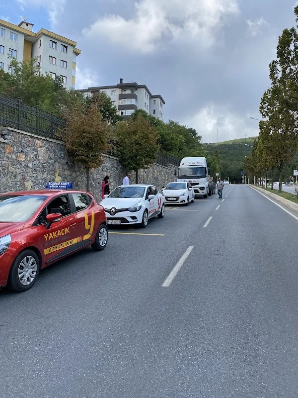 ÖZEL YAKACIK SÜRÜCÜ KURSU
