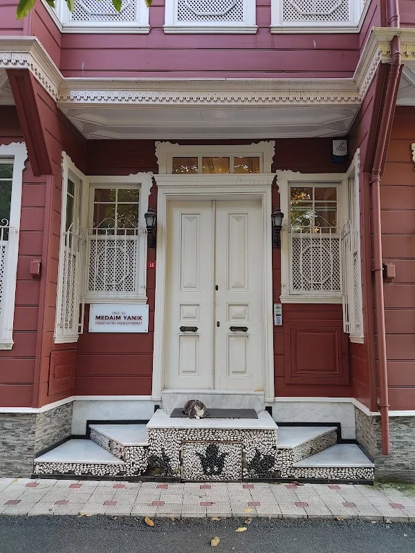 Prof. Dr. Medaim Yanık Kliniği