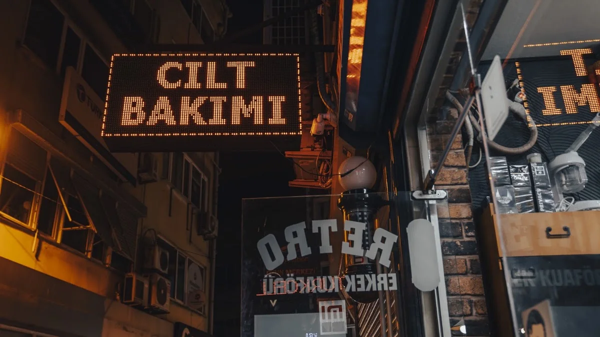 Retro Erkek Kuaförü