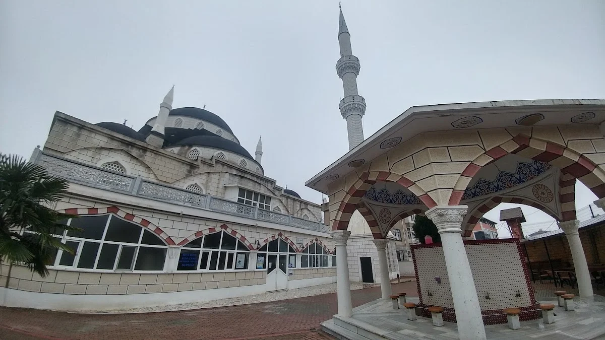 Riva Yeni Cami