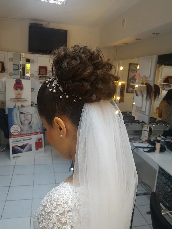 SALON EMRAH