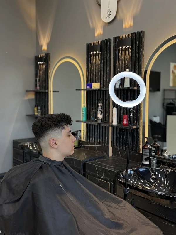 Saloon SS Barber Shop - Beylikdüzü, İstanbul