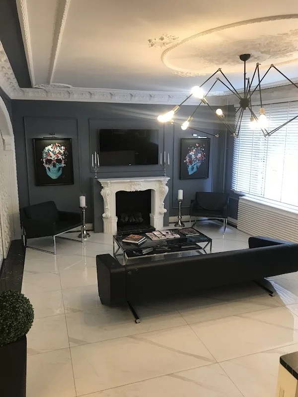 Smile Design Dental Clinic / Dr. Barış Kurtuluş & Dr. Başak Kurtuluş Turanlı