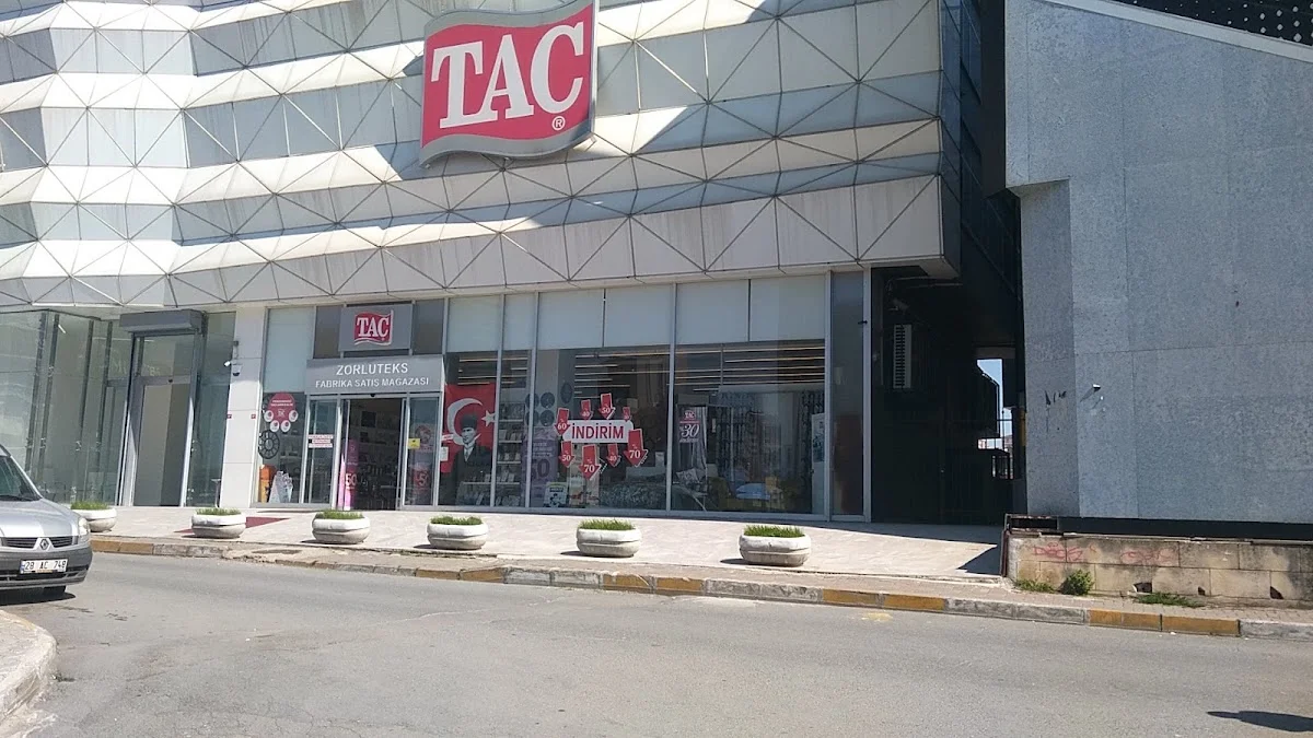 TAÇ
