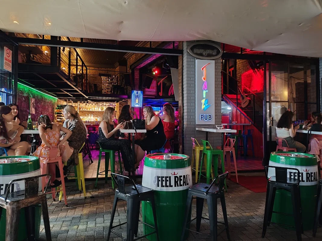 Tarzz Bar Büyükada