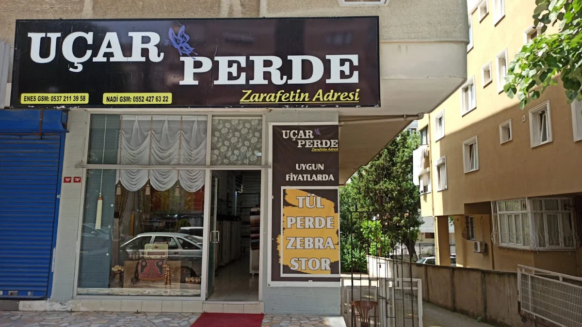 Uçar Perde