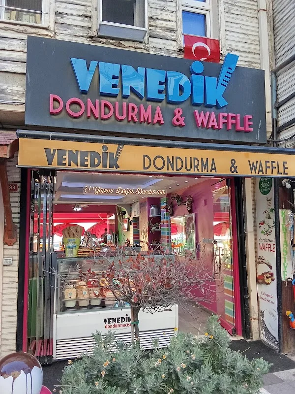Venedik Dondurma & Waffle