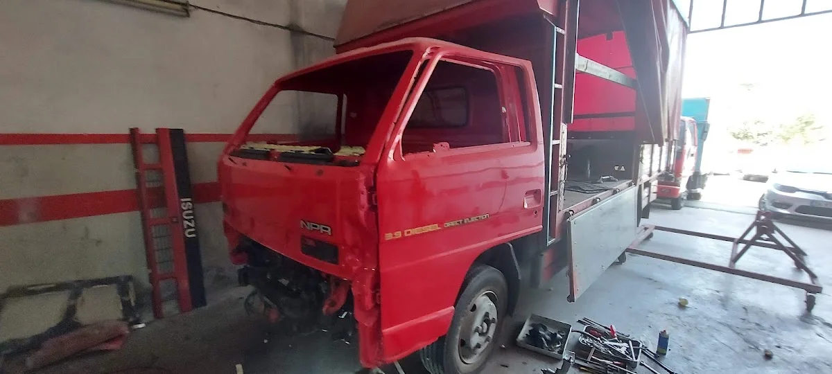YADİGAR OTO KAPORTA BOYA
