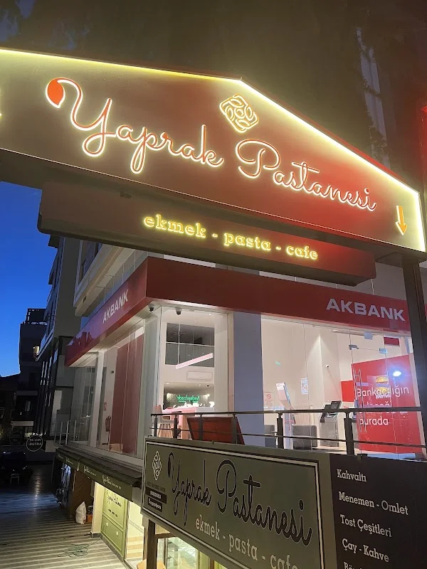 Yaprak Pastanesi Acıbadem
