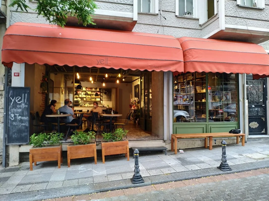 Yell Coffee & Atelier