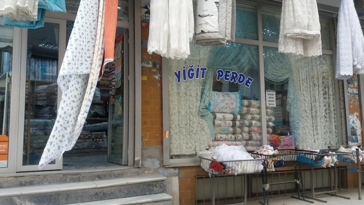Yiğit Perde